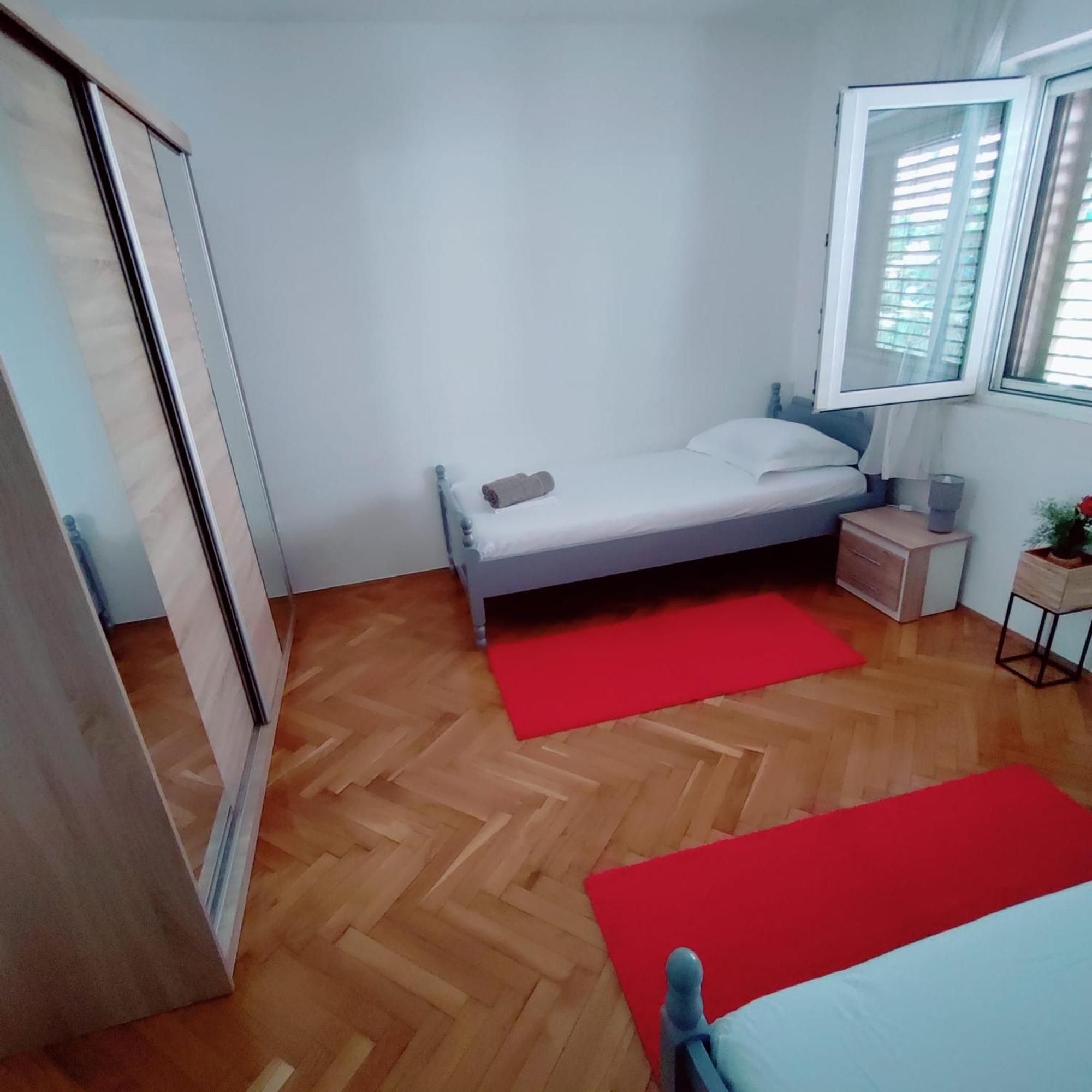 Apartment Mlija Omiš Zewnętrze zdjęcie